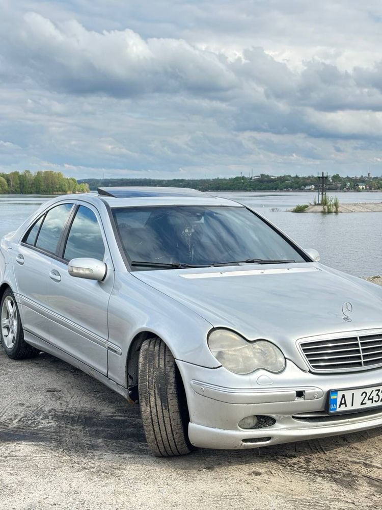 Mercedes-Benz W203