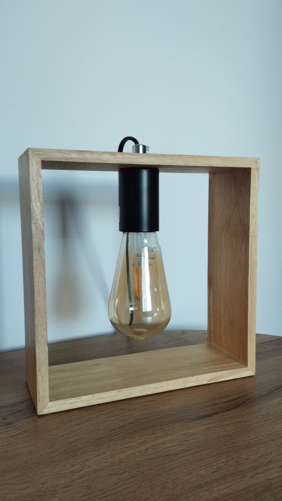 Lampa lampka ozdobna na biurko lub połkę
