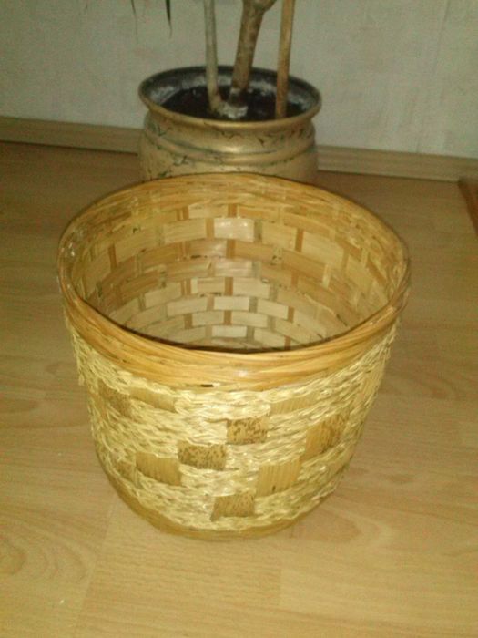 Koszyki wiklinowe i słomkowe