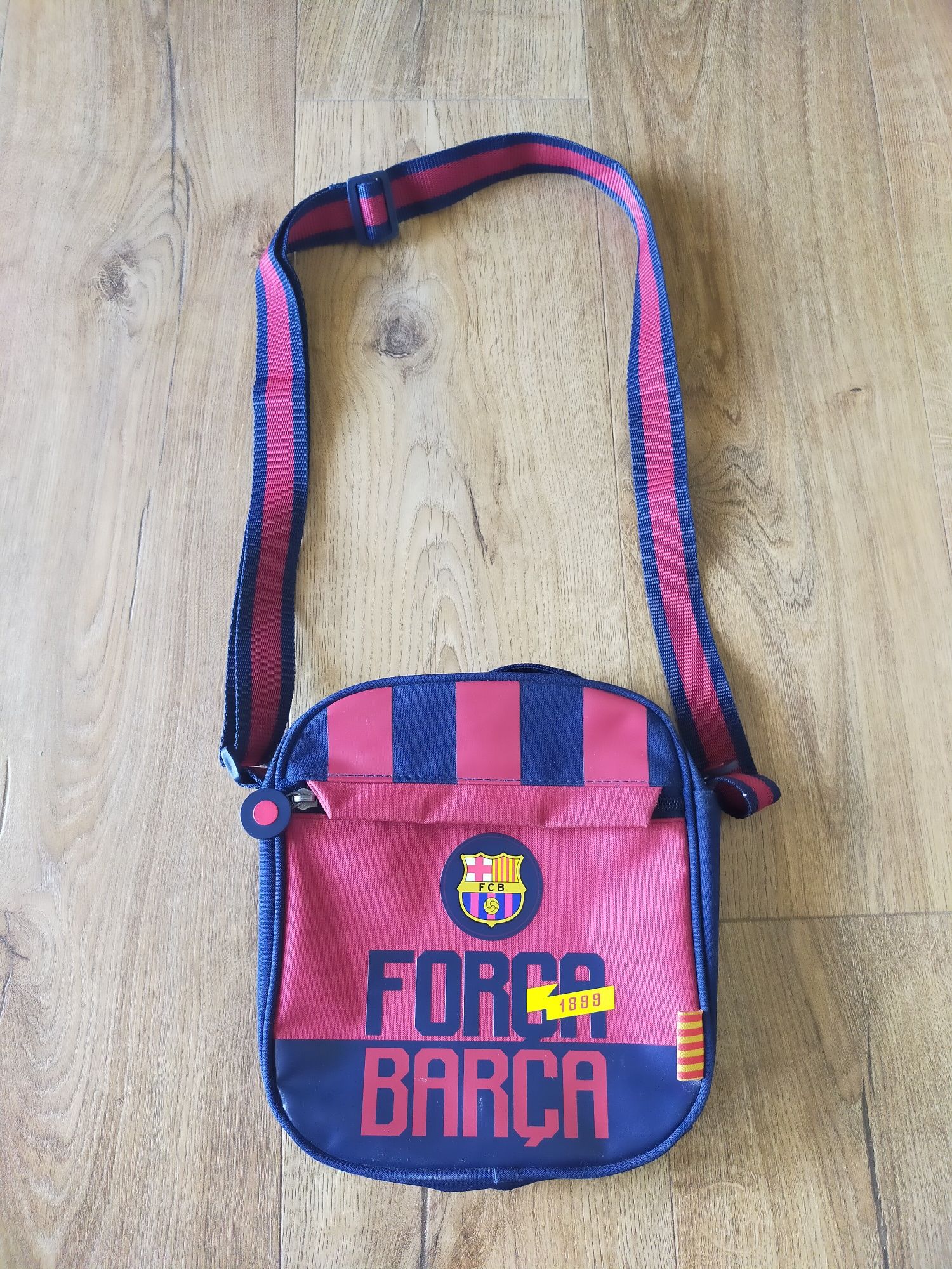 Saszetka/torba na ramię FC Barcelona + gratis