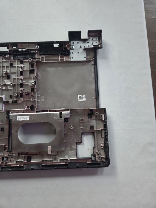 Sprzedam dolną obudowę do laptopa Lenovo G70-80