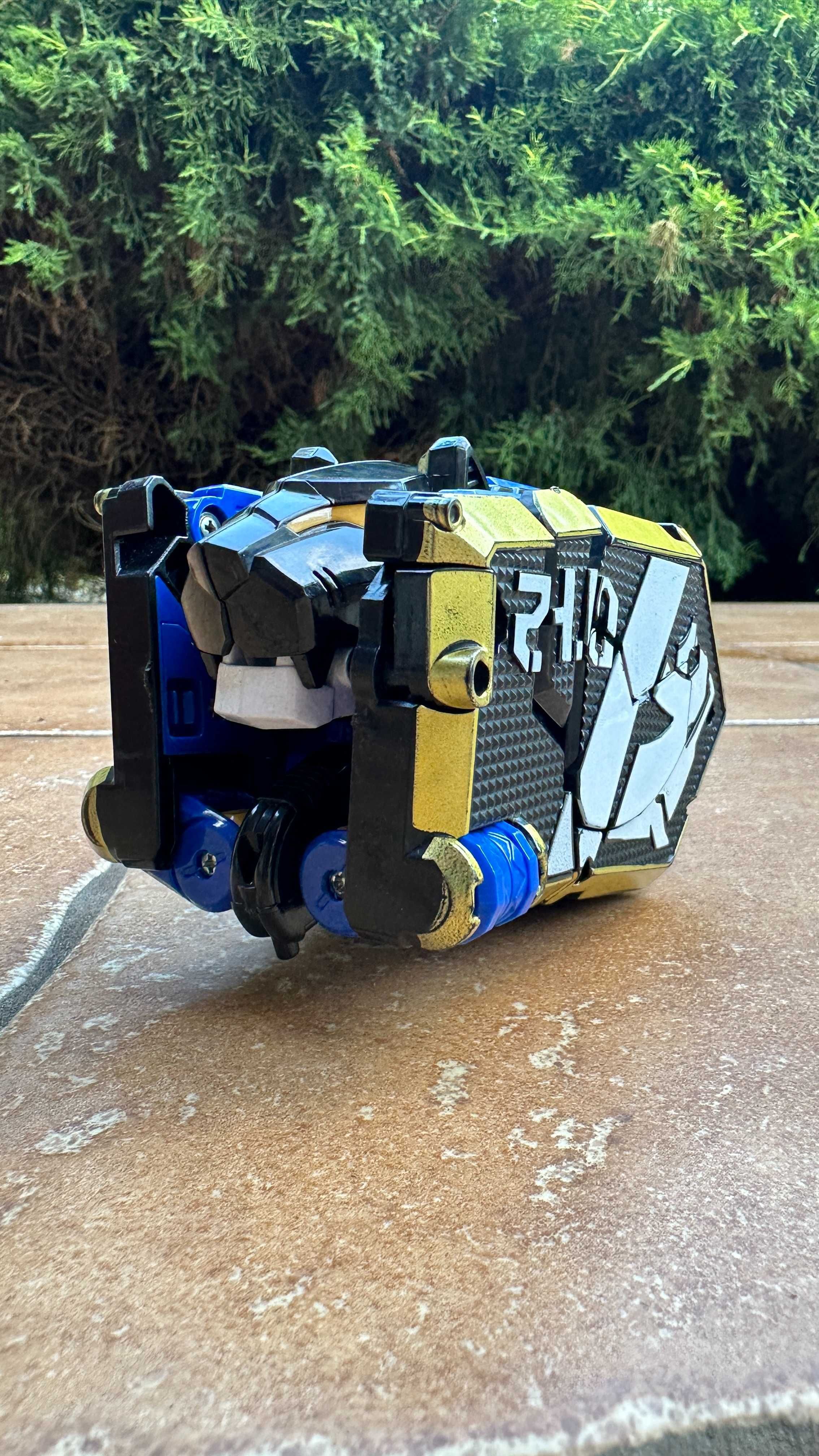 Pantera, robot transformacyjny