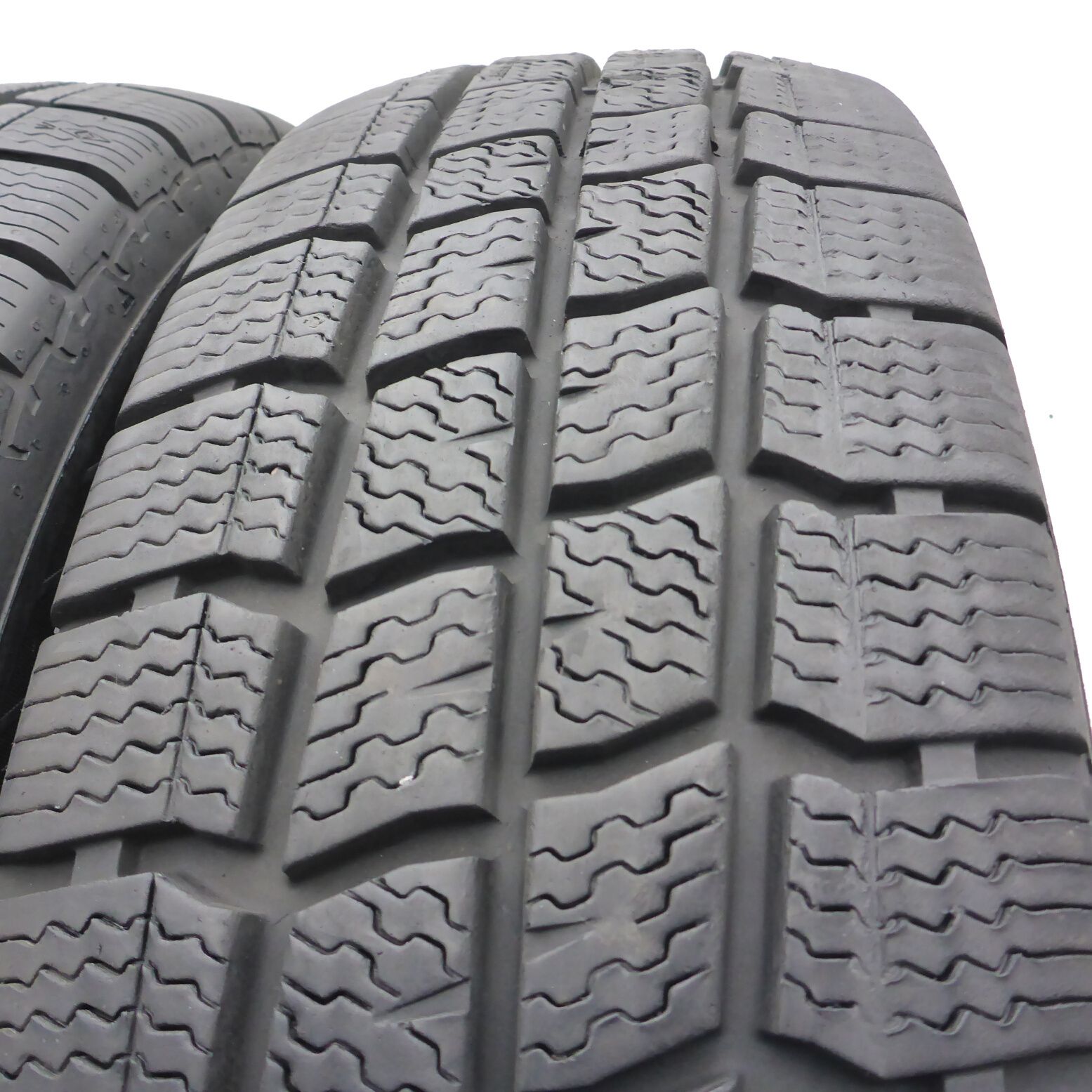 Opony 195/75/16C Vredestein 195/75R16C 107/105R Zimowe 2024 8,2-9mm