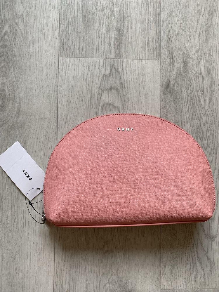 Косметичка DKNY новая