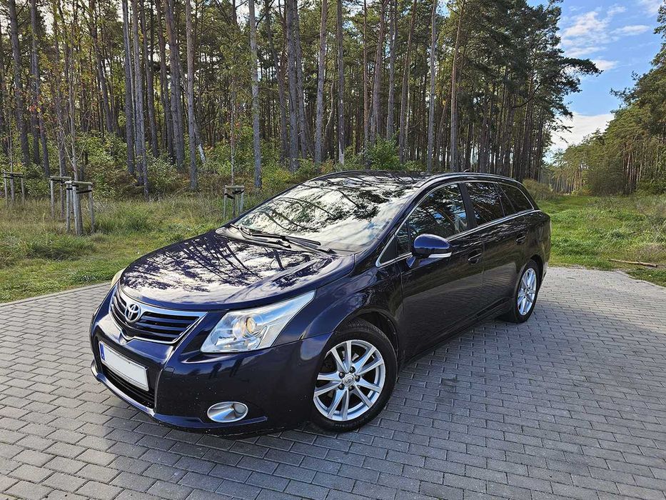 Toyota Avensis 2.0 D-4D 2011r.  Kamera, Alu 17, Duży Ekran, Zamiana