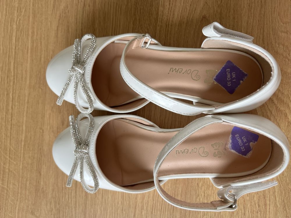 Buty/lakierki/ baleriny  komunijne rozmiar 33