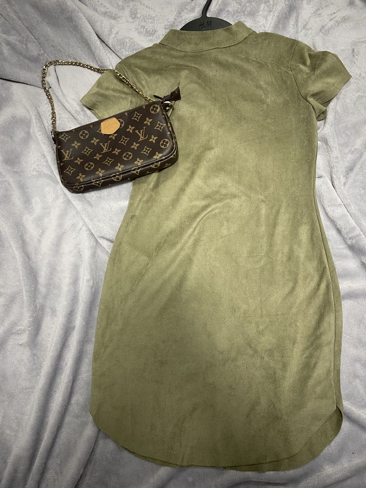 Новое женское под замшу силуэтное платье сарафан в хаки цвете Zara