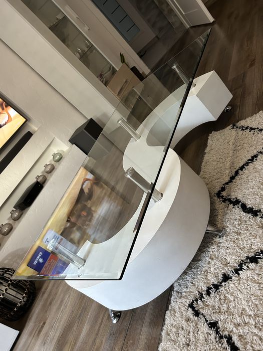 Szklany stòł 130 cm x 70 cm x 43 cm