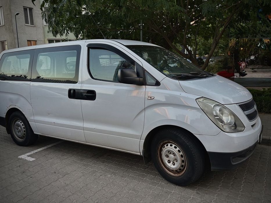 Микроавтобус Hyundai H1