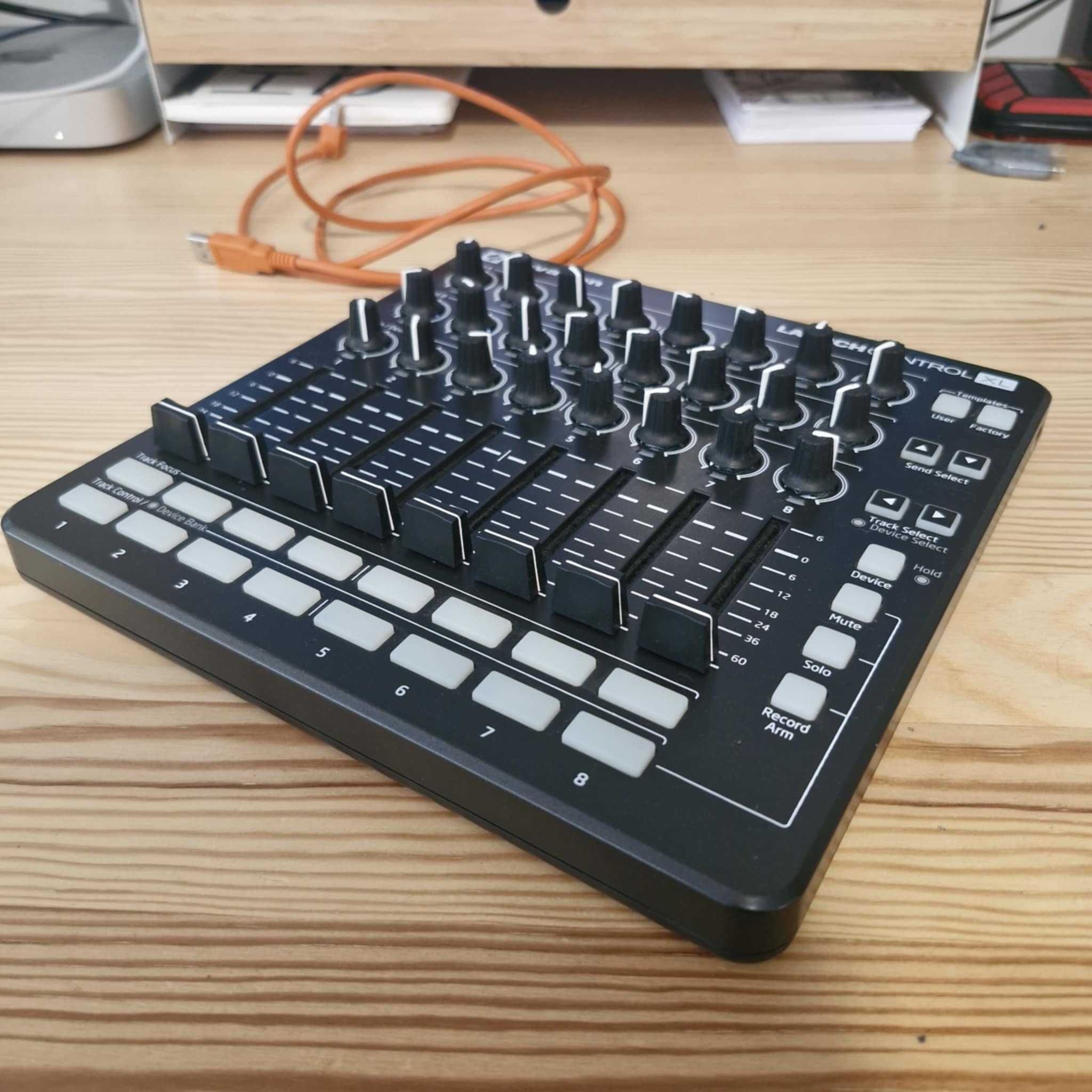 Novation Launch Control XL MK2 kontroler midi ableton