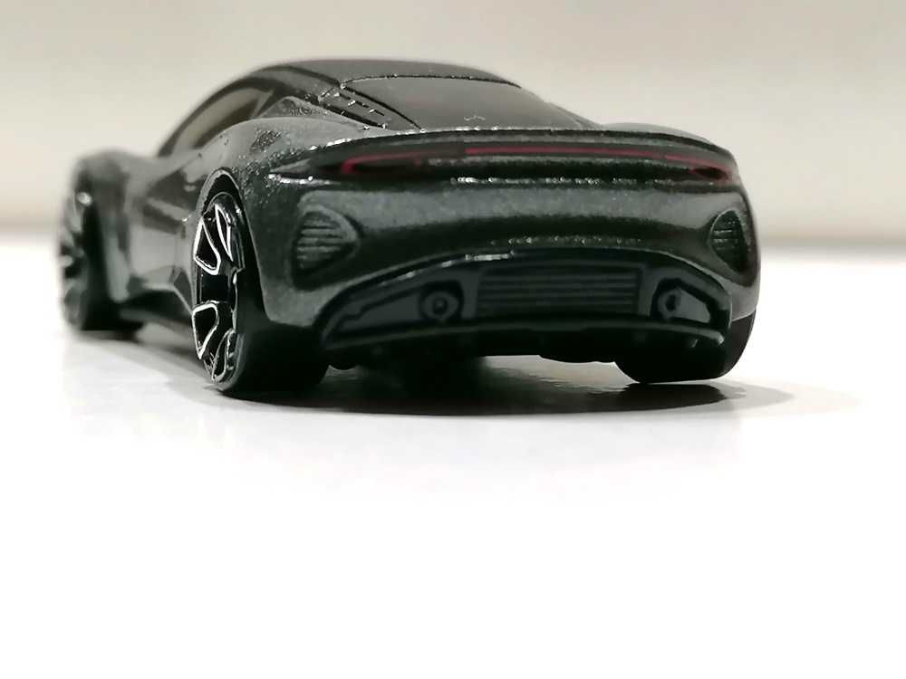 Hot Wheels Lotus Emira