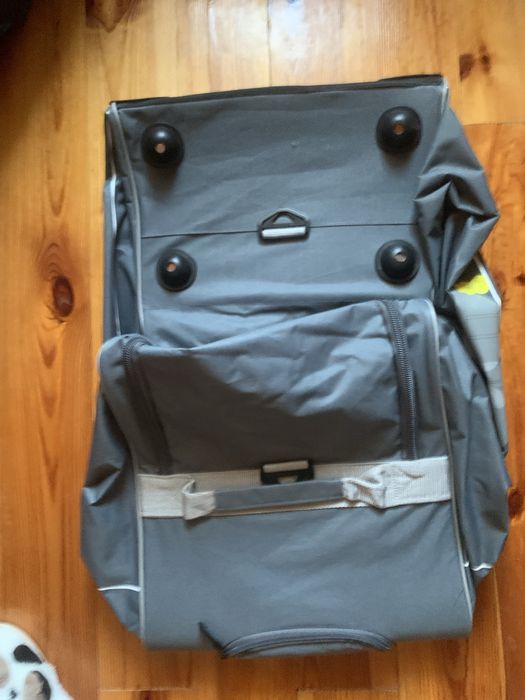 Сумка Чемодан велика на колесах tupperware