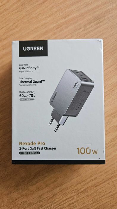 Зарядний пристрій UGREEN 100W GaN Charger