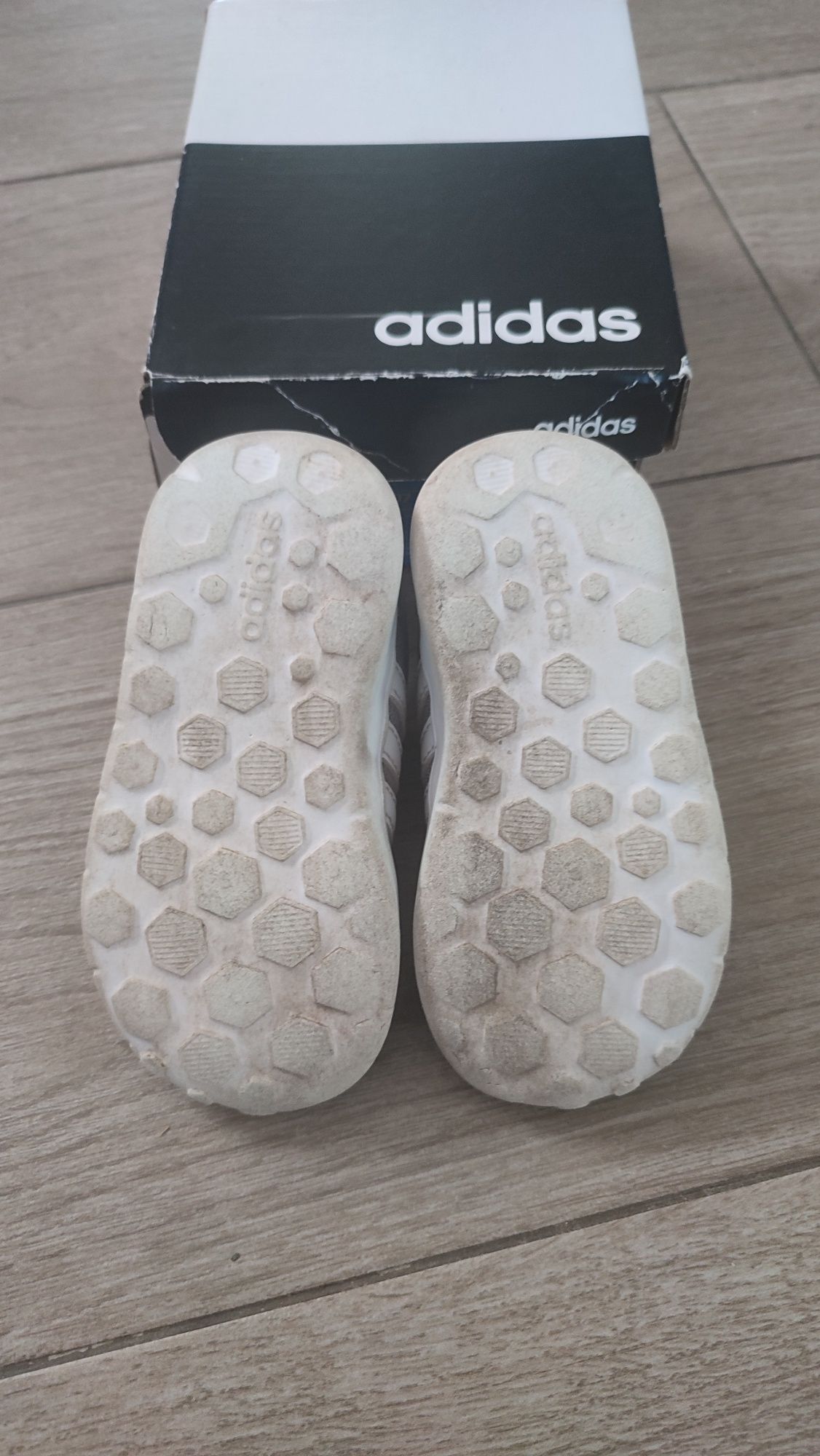 Adidaski Adidas szare r. 22
