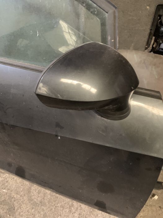 Porta frente direita Seat ibiza 6J
