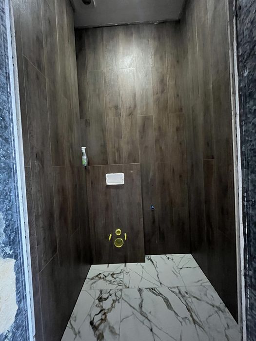 Вкладання плитки. Плиточник