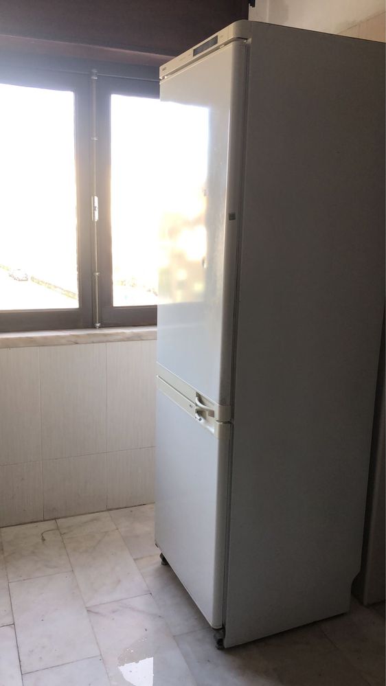 Quarto casal c varanda s/caução Amadora/vendas novas