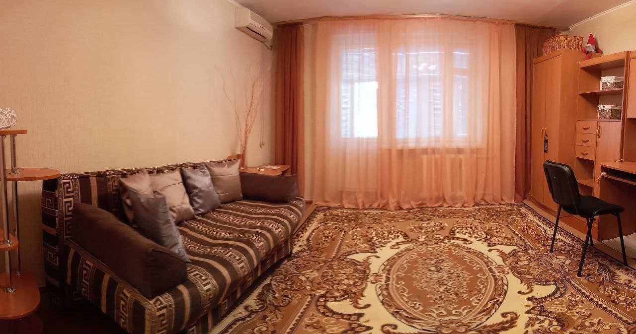 Продам 3 к. кв. чешку. 6 Слободская по пр. Центральному. От хозяина