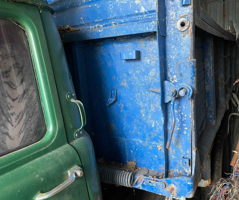 ЗІЛ 130 у робочому стані, з документами. Київська обл. СМТ Глеваха.