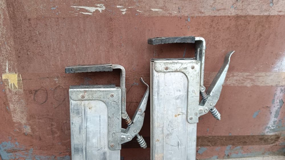 Доска АДР в доброму стані