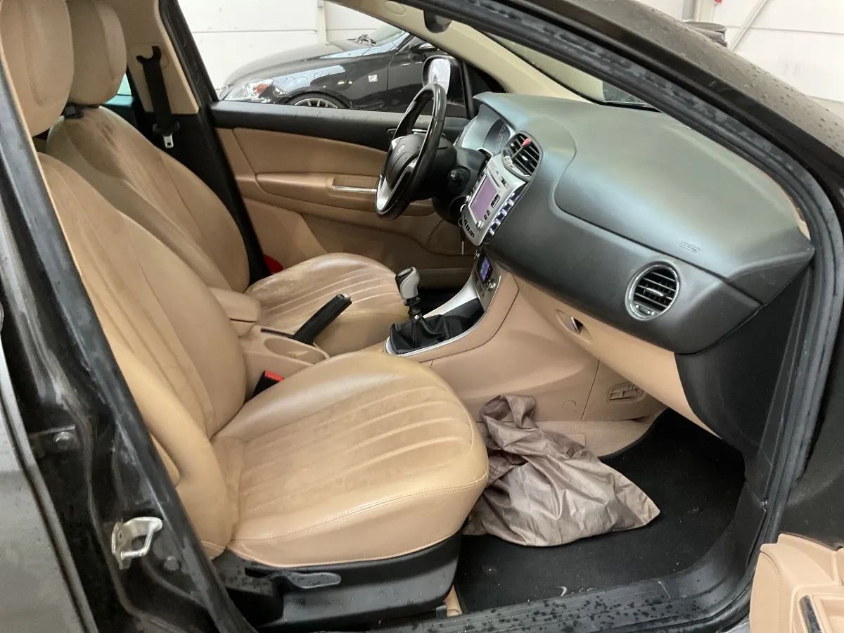 Lancia Delta 1.6 jtd Gold, nawigacja, czuj. park bezwypadkowa