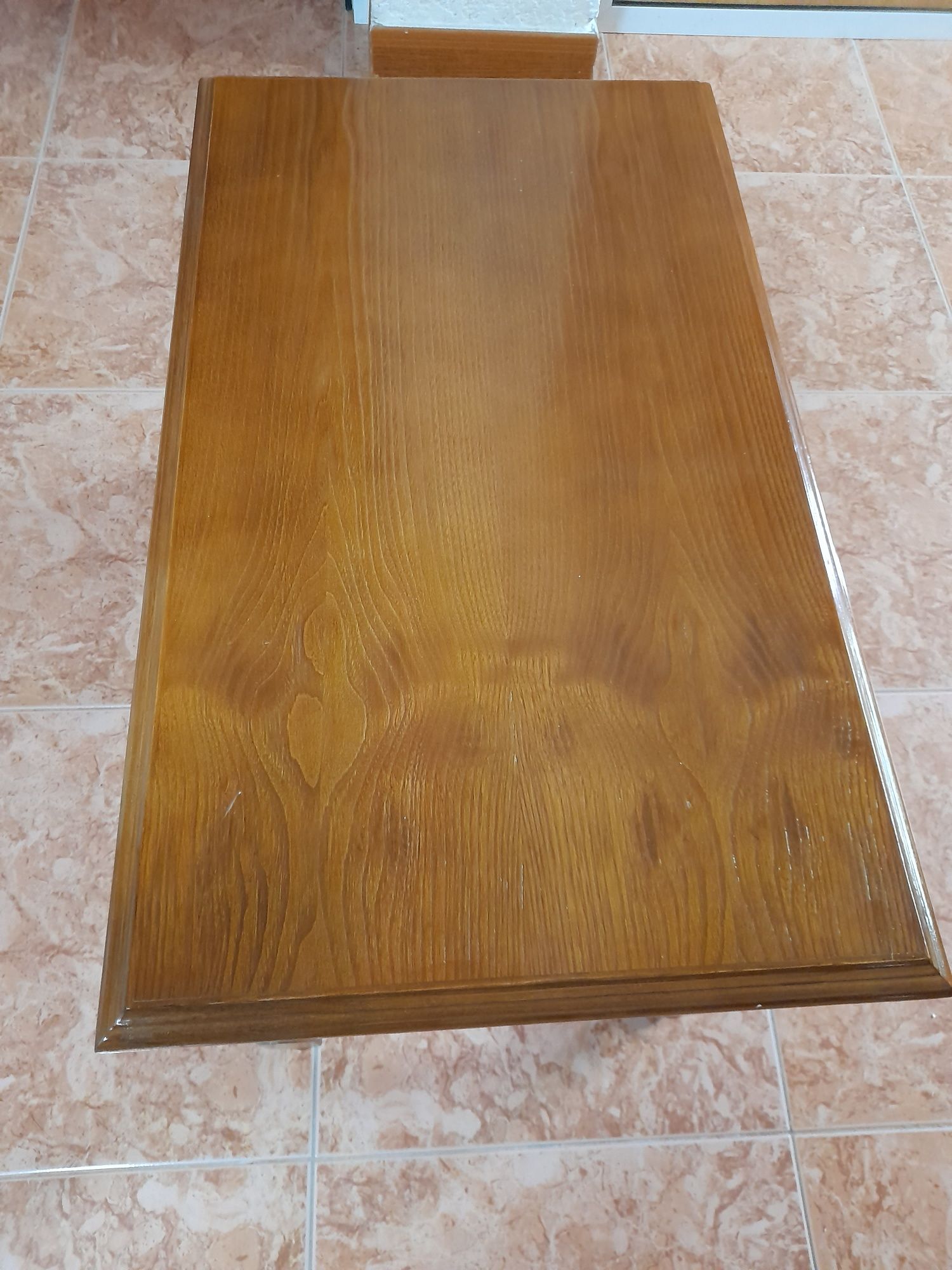Mesa de centro em madeira