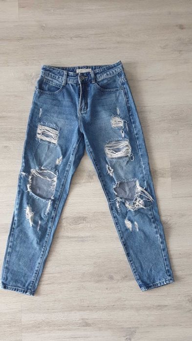 Jeansy z dziurami boyfrend r.34