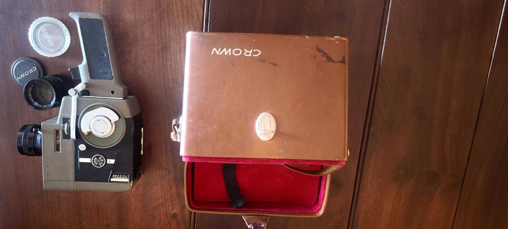 Vendo Máquina de filmar Crown 8 mm ( 1963 ).