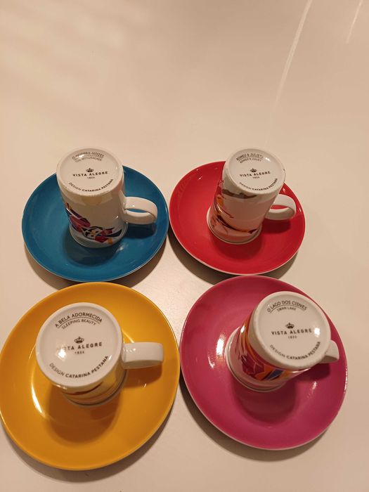 Vista Alegre Atlantis - conjunto 4 chávenas café com pires.