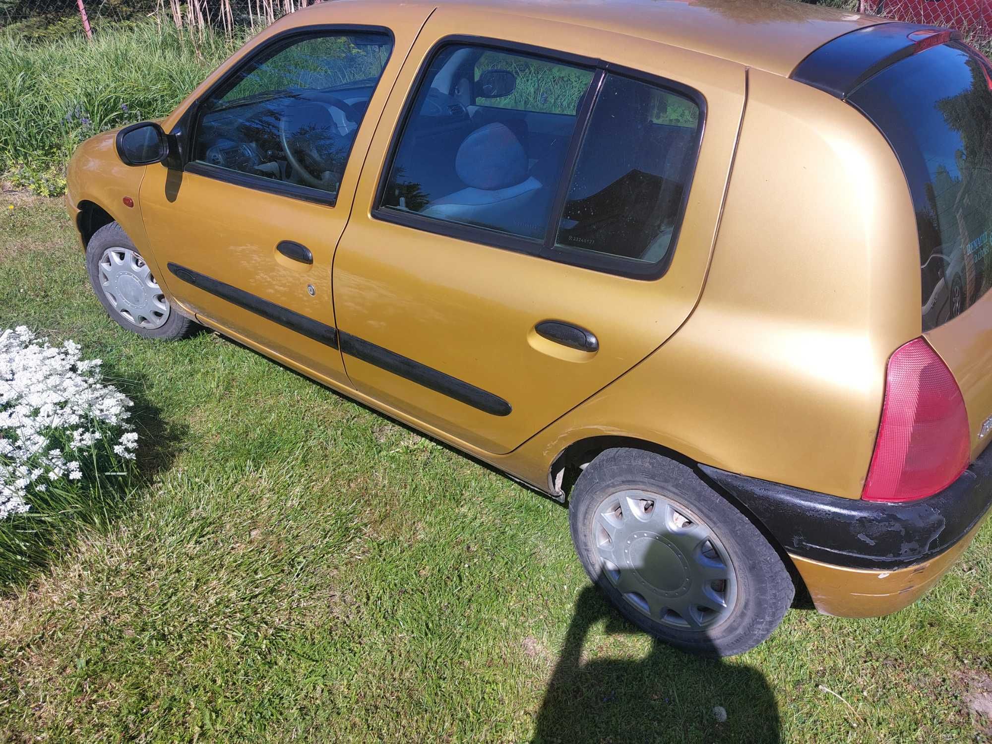 Renault Clio 2001r 1.2 benzyna