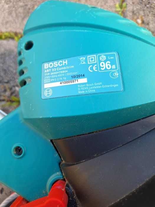 Aparador relva marca Bosh, modelo Art 23 Combitrim 400W