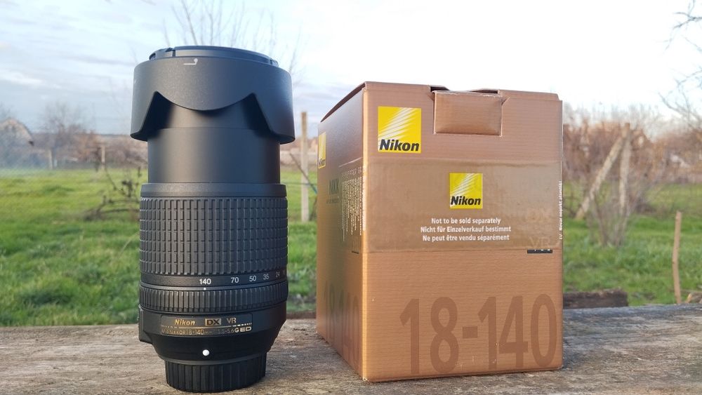 Объектив Nikkor 18-140mm f/3.5-5.6G ED VR новое состояние
