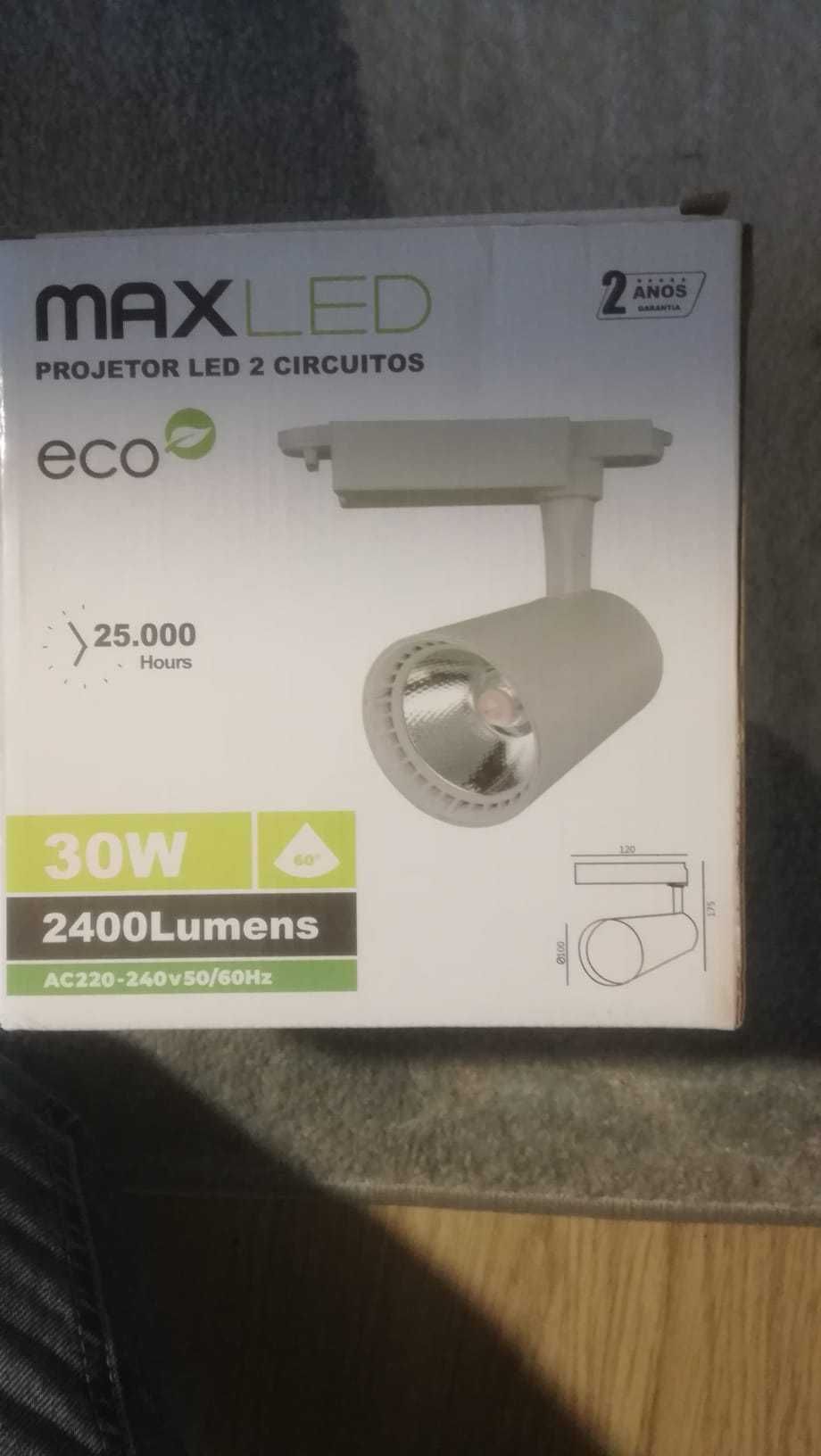 ´Calha com 4 focos LED 30W 3000K