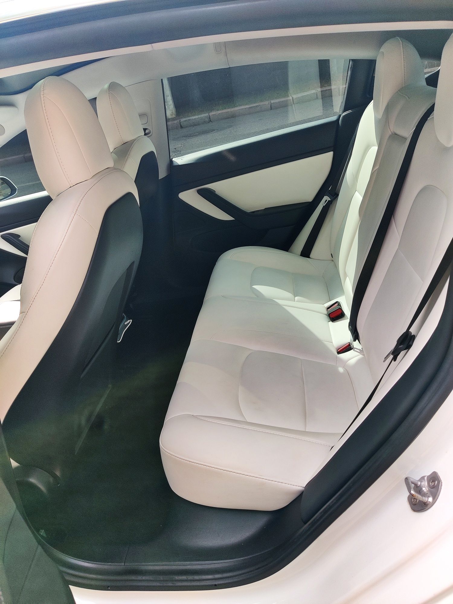 Tesla Model 3 Performance 2020рік 408 км запас ходу , швидка зарядка.