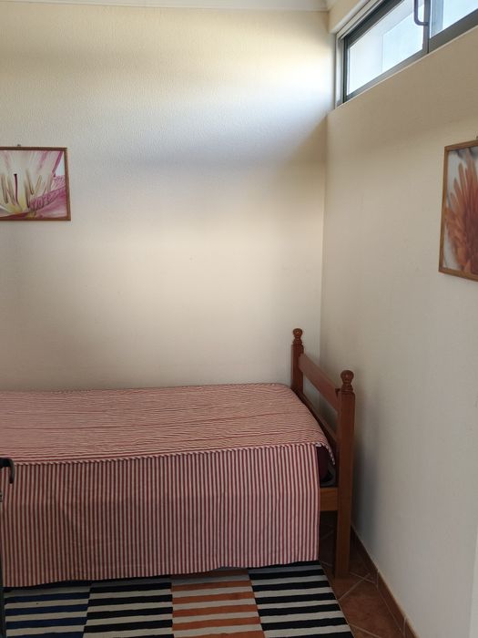 Arrenda quarto para curta ou longa duração