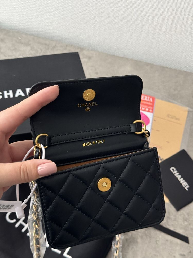 Шкіряна сумка у стилі Chanel