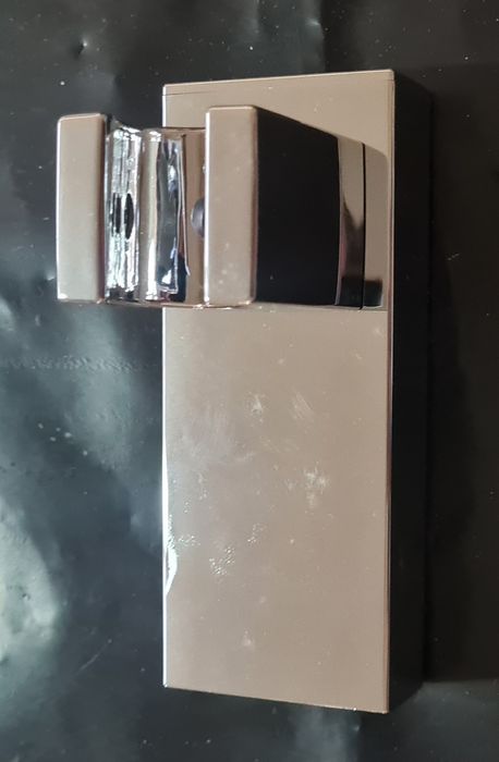Suporte quadrado de parede orientável para chuveiro