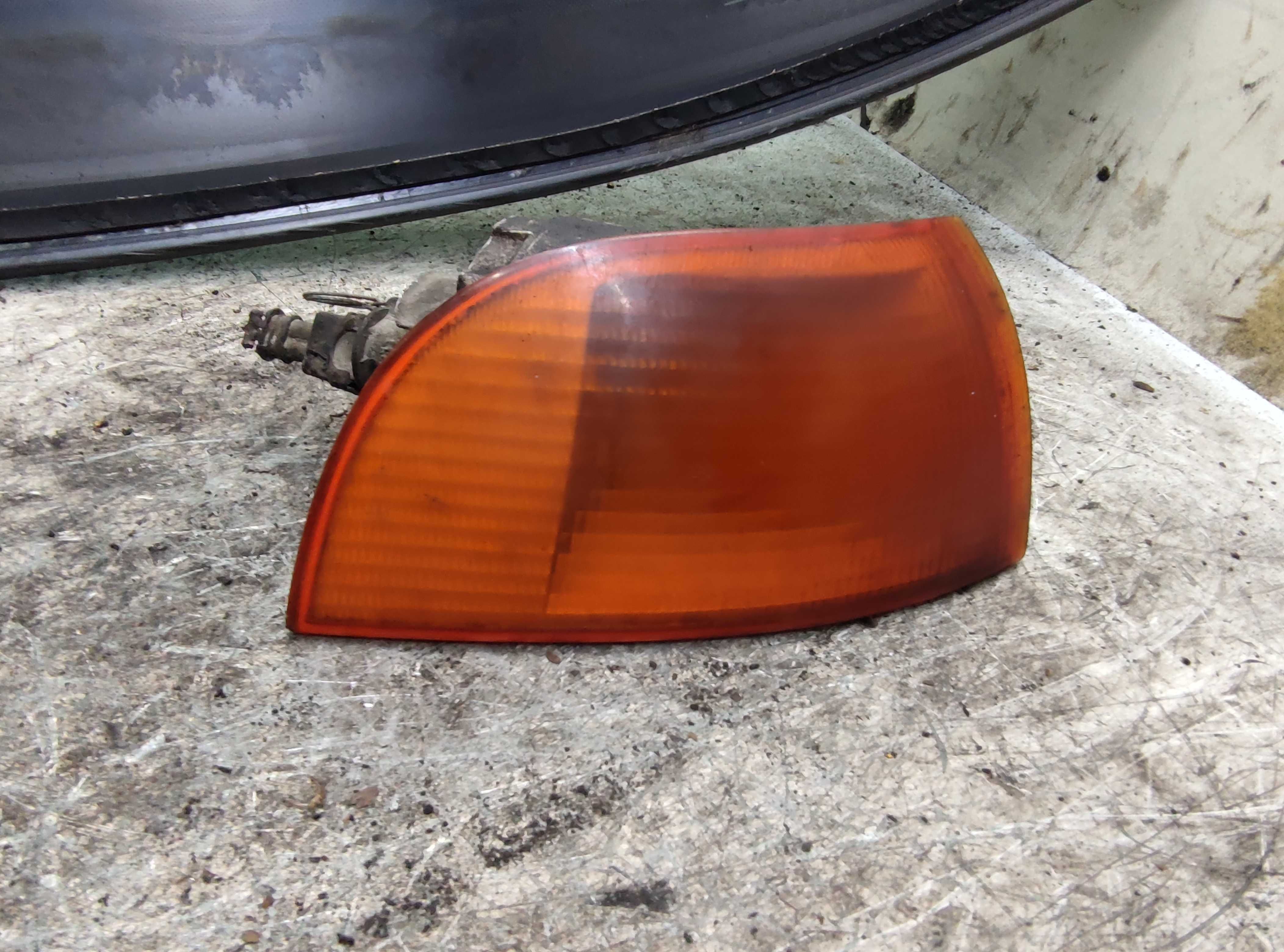 Fiat Punto SX Kierunkowskaz Prawy Przedni