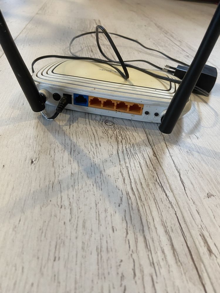 Router Tp-Link TL-WR841N