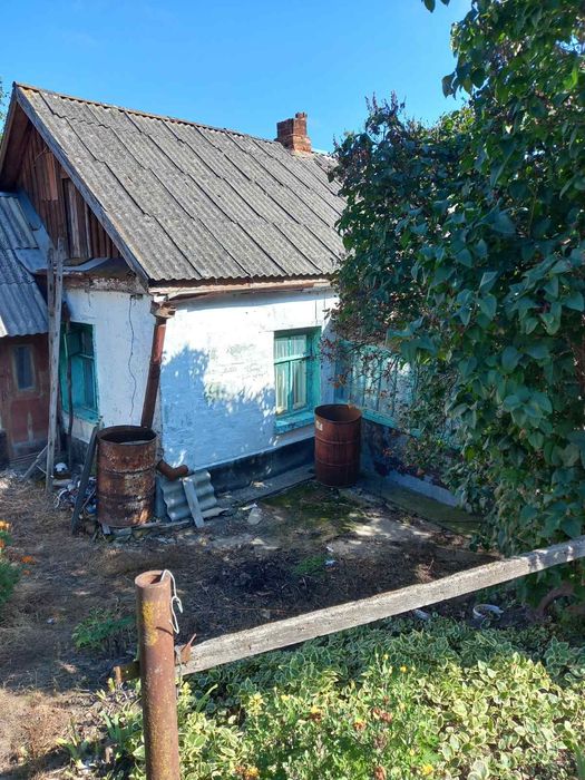 Ділянка  з хатою