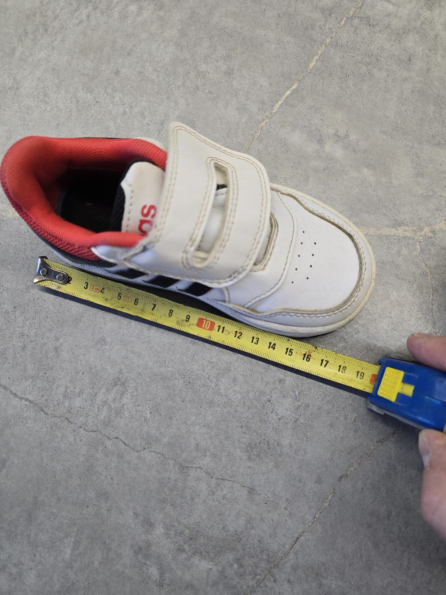 Adidas na rzep dla chłopca rozm. 26
