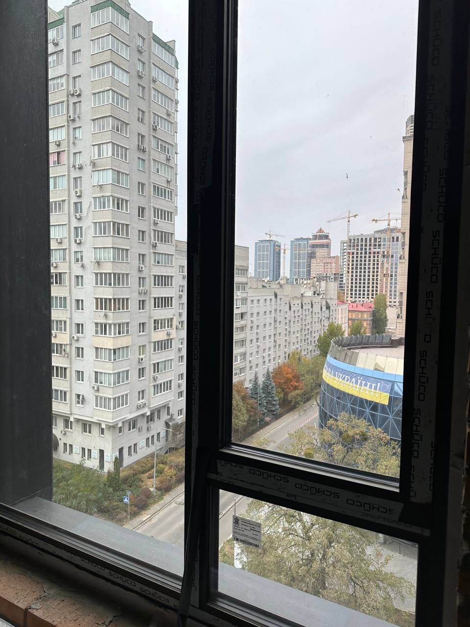 100 м. квартира в зданому будинку Тriniiity (Триніті) від власника