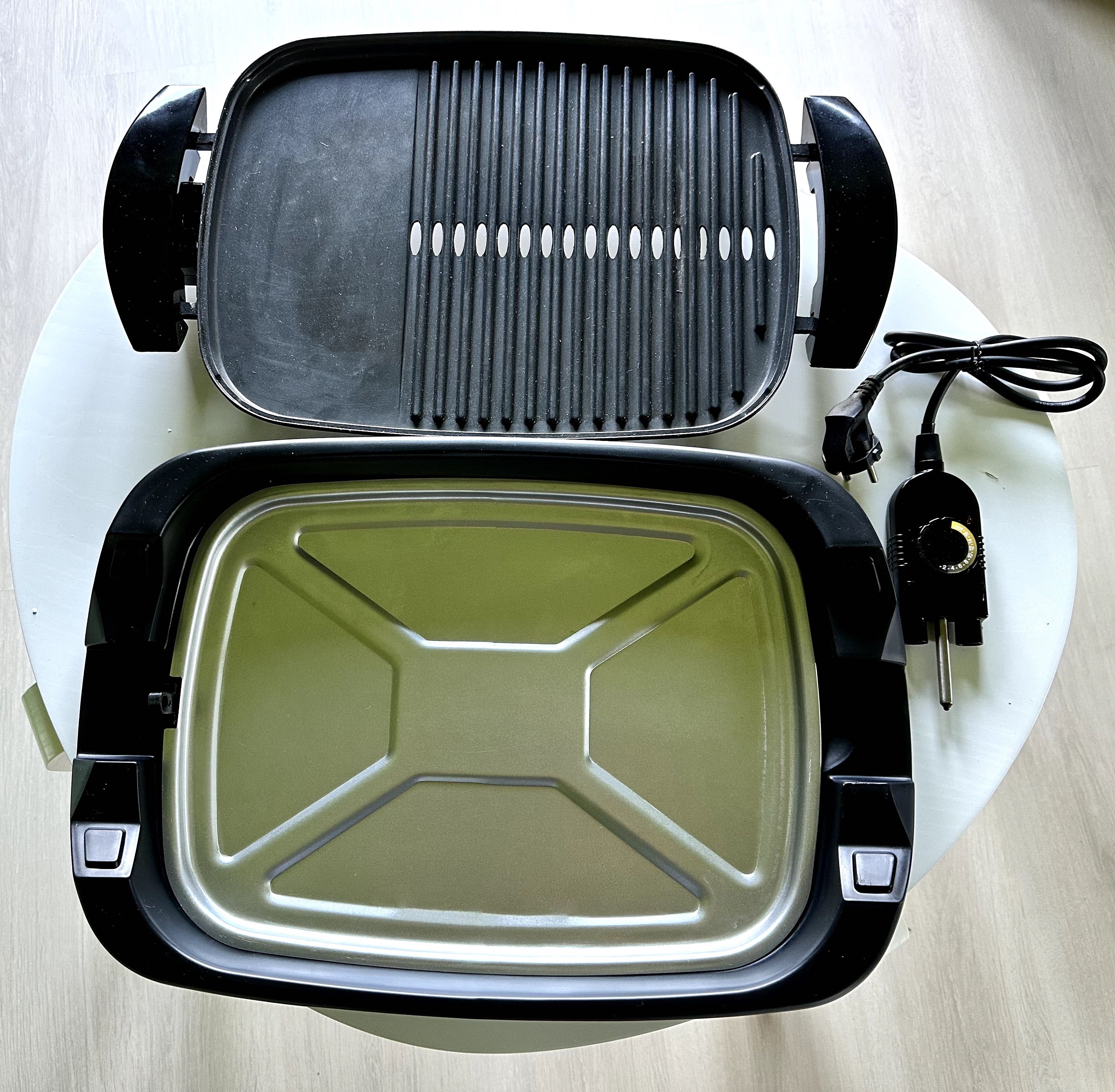 GRILL elektryczny Ariette 760/2 La Grigliata 2000W szklana pokrywa 760