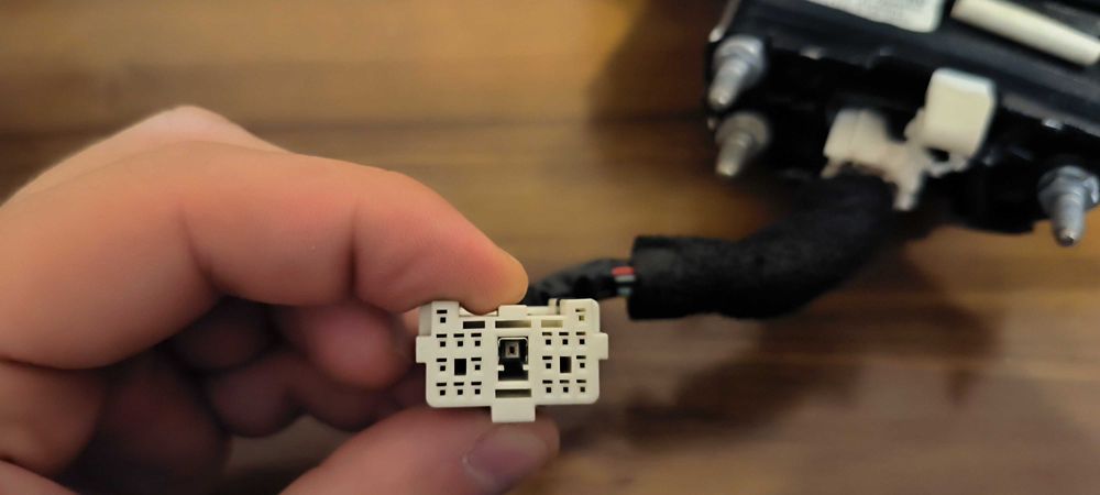 Ліве дзеркало Hyundai Santa Fe 2019 з камерою 87610S2280