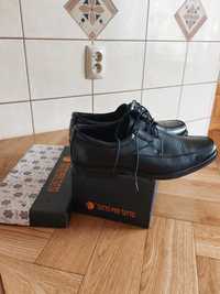 buty czarne młodzieżowe firmy tuttoper tutto - rozmiar 40