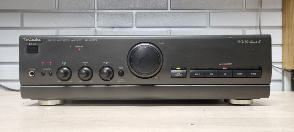 Wzmacniacz TECHNICS SU-V300M2.  Japan