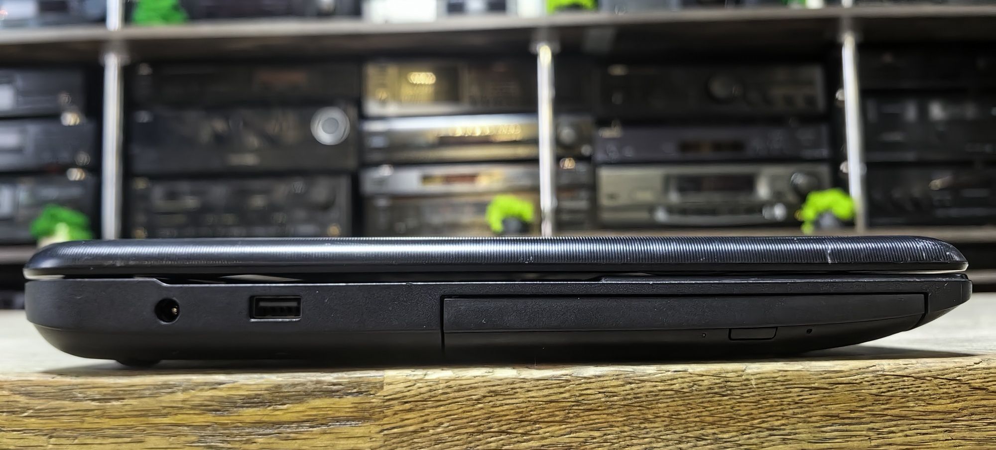 Ноутбук Toshiba C70D/AMD El-2100/Ram 4Gb /HDD No
