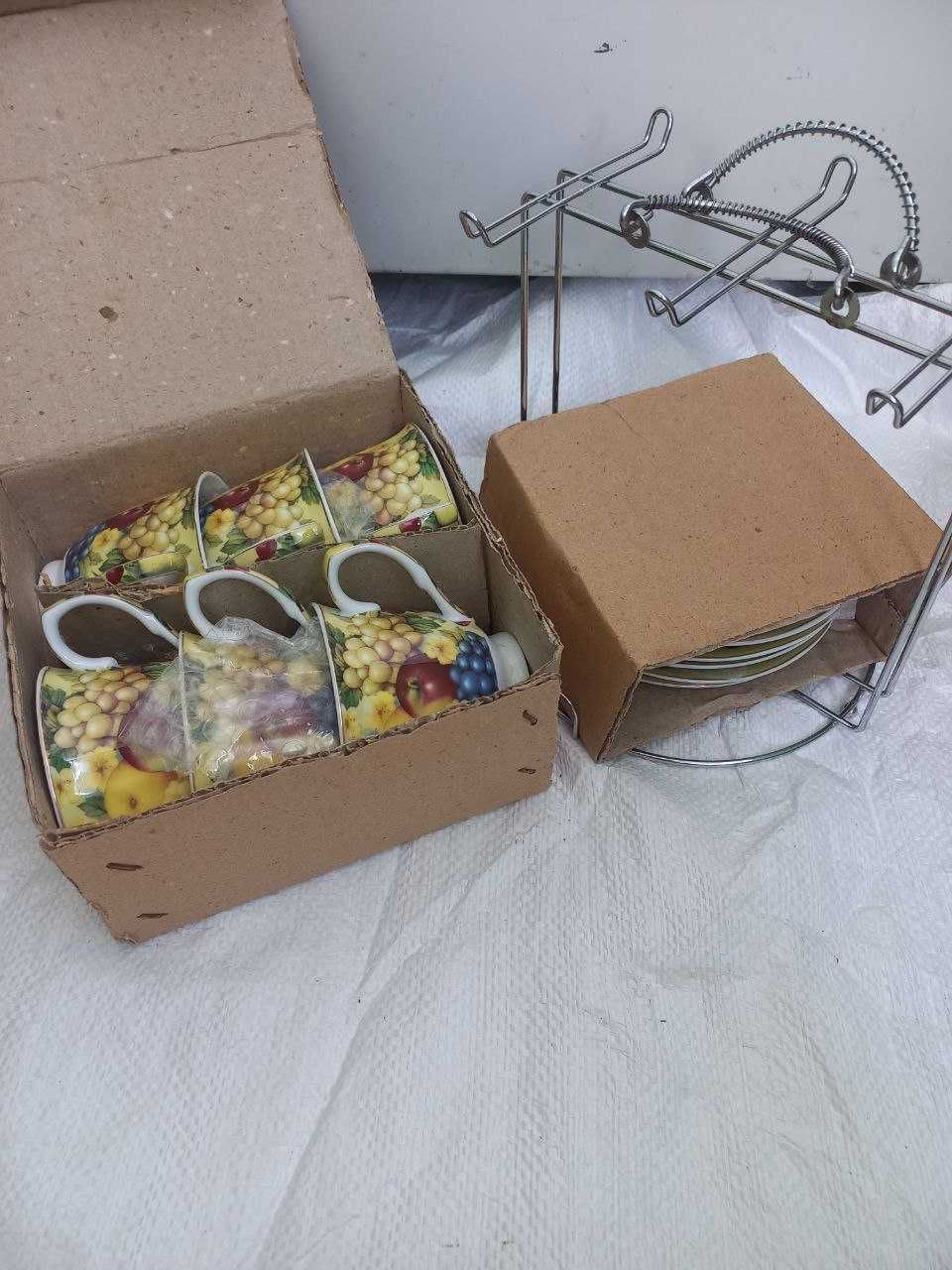 Сервизы, наборы посуды. Разные.