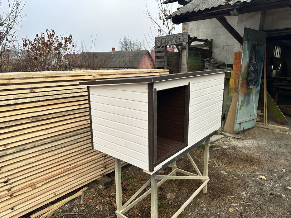 Будка утеплена з тамбуром для лабрадора