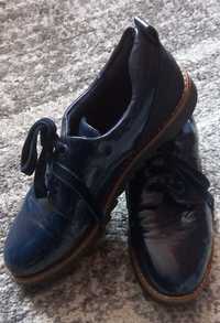 Buty półbuty  lakierowane dla dziewczynki Reserved r.37